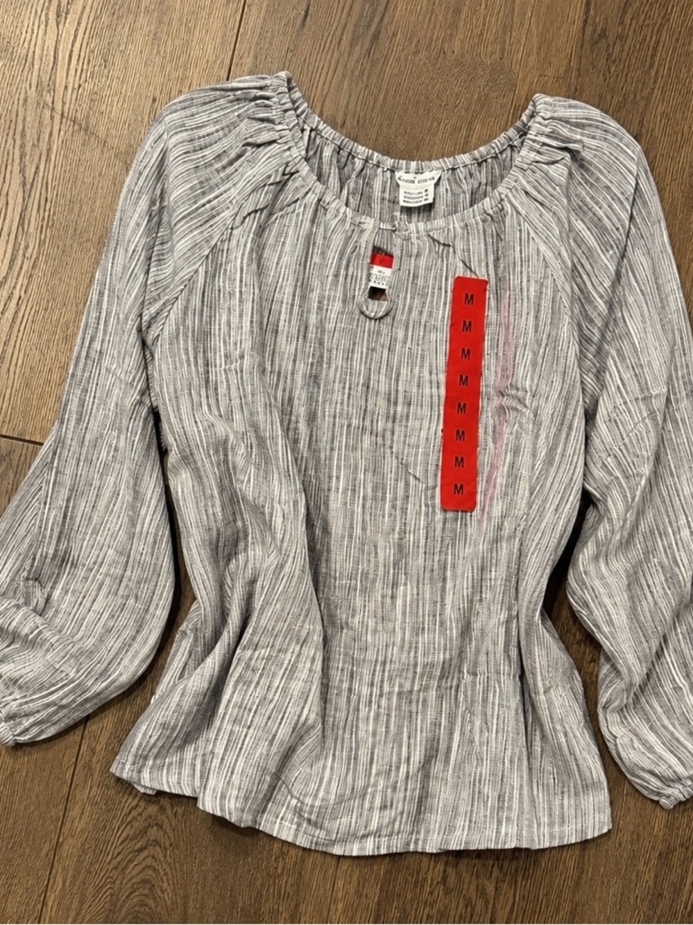 Boston Traders Light Gray Striped Peasant Blouse Sz M